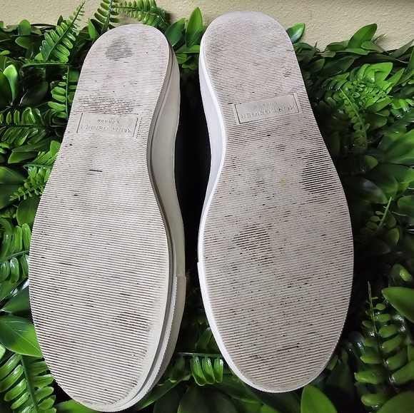 Tenis shoes - Picture 8 of 8